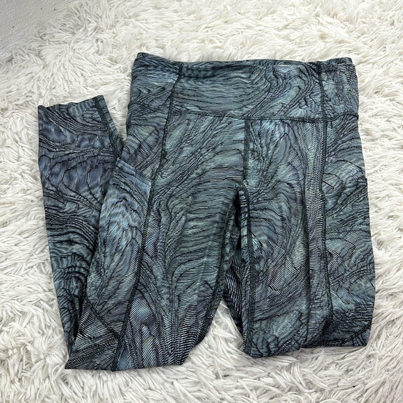 Lululemon Fast and Free Tight 25" Non-Reflective Nulux Dimensional Icing Blue - Picture 1 of 7